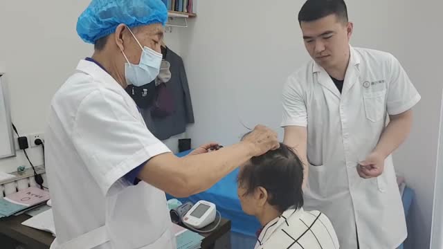 《限时临床直播》)糖尿病引发的眼部疾病针刀结合除瘀法治·025视频封面