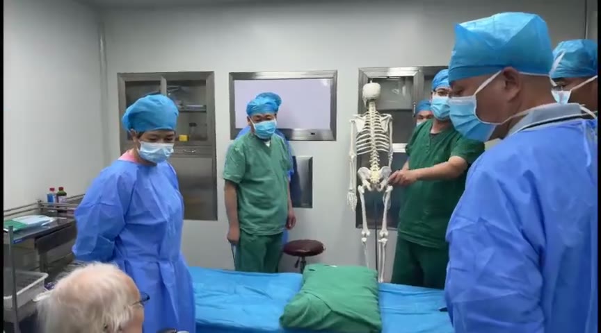 腰椎间盘突出定位与腰丛松解视频封面