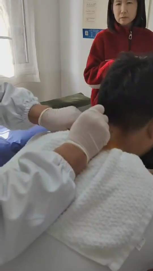 治疗颈肩痛视频封面