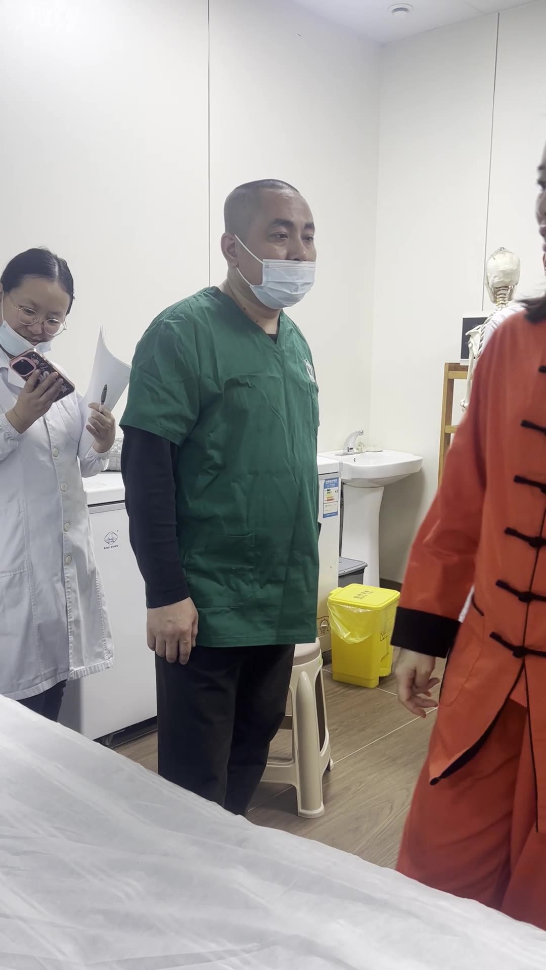 背部酸胀:棘突偏歪松解视频封面