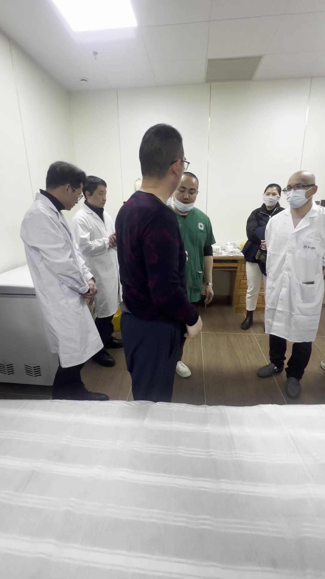 心悸失眠:膈肌与胸大肌针刀视频封面