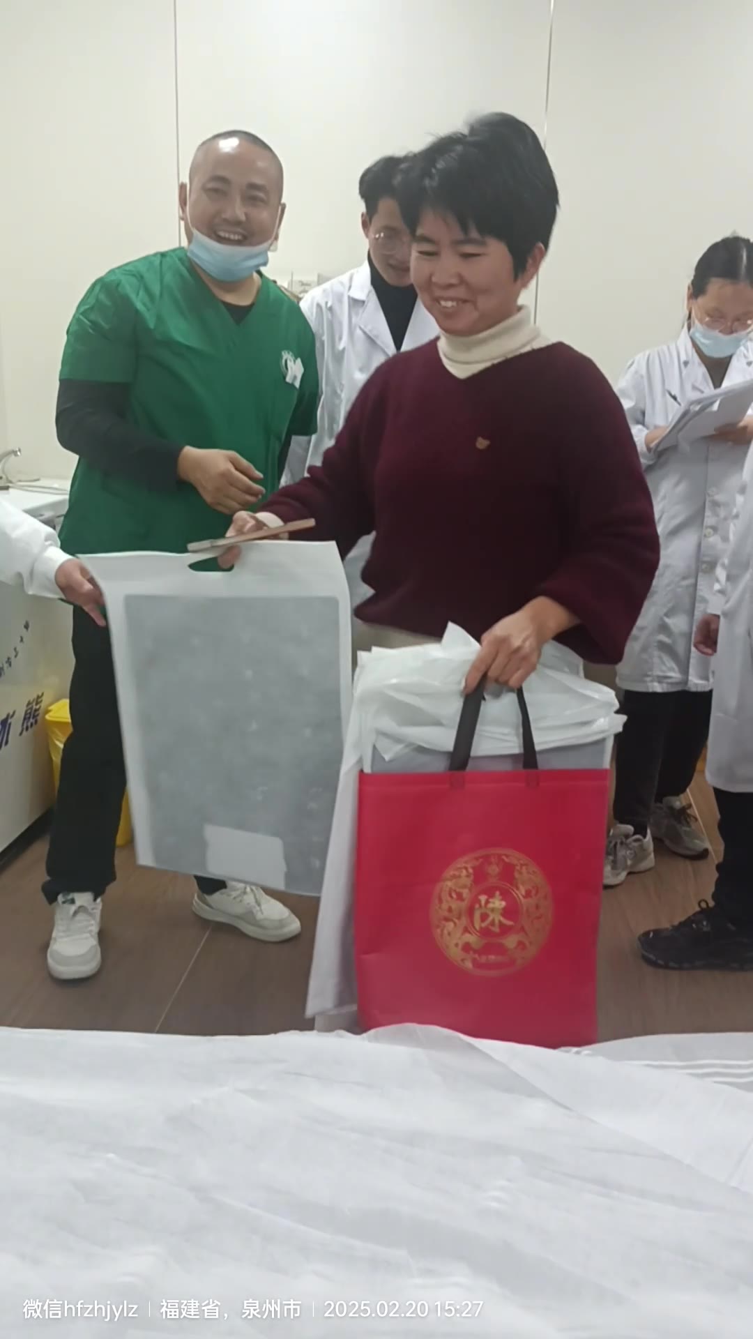 足踝外伤:踝关节查体与松解视频封面