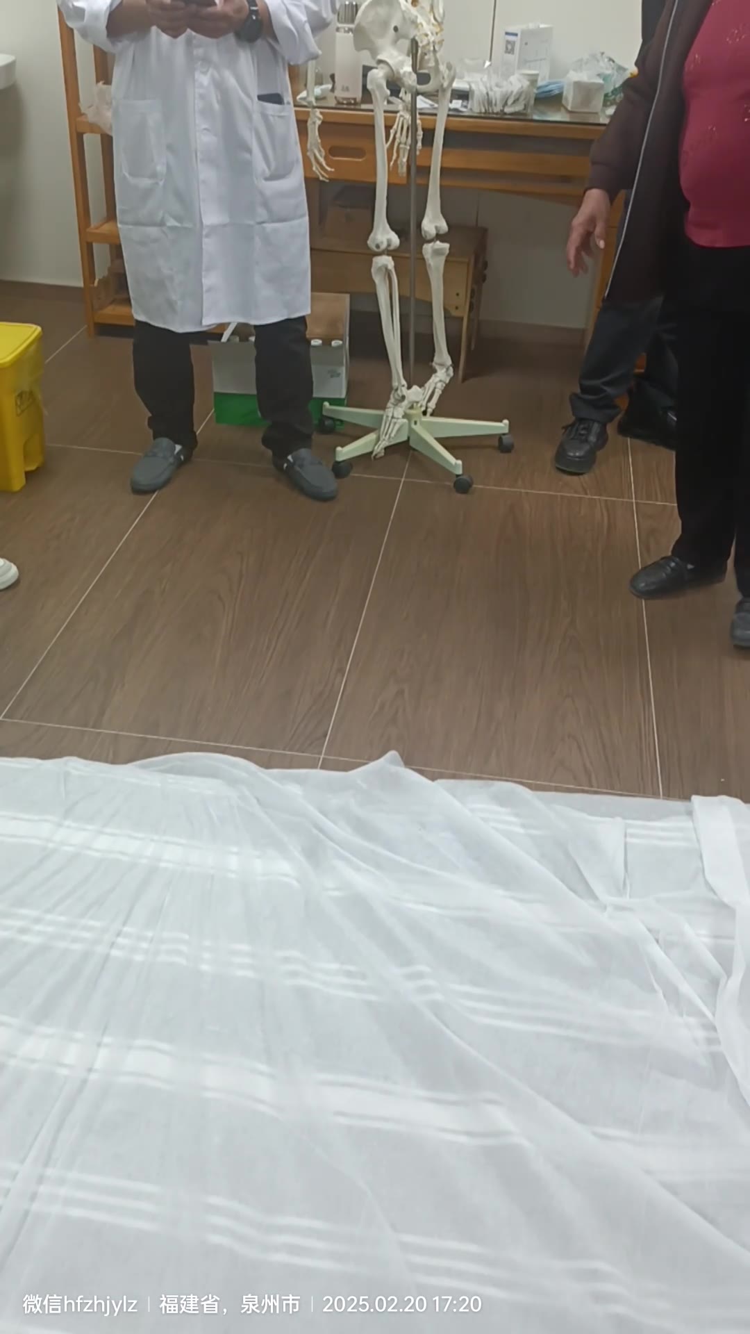 膝痛伴腰痛:腰膝同治思路视频封面