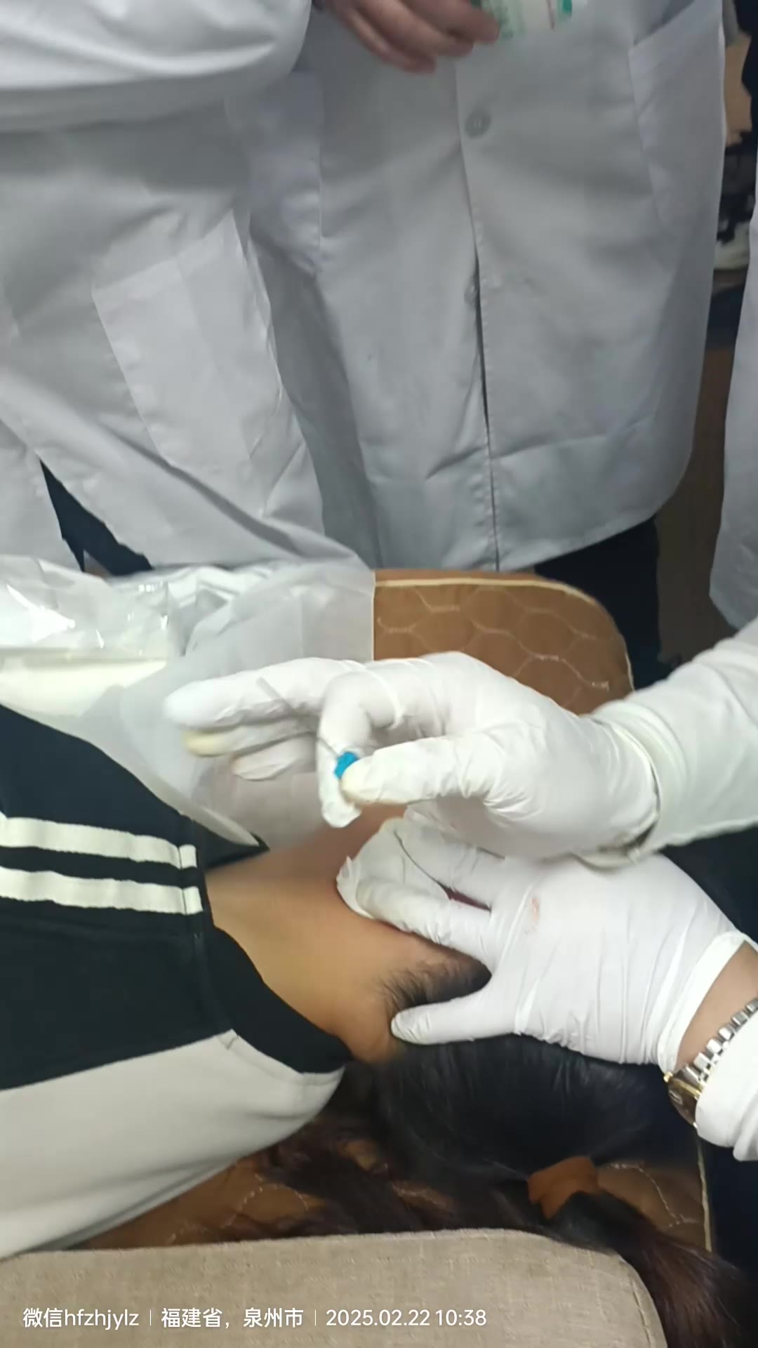 面部抽动与肱三头肌长头腱视频封面