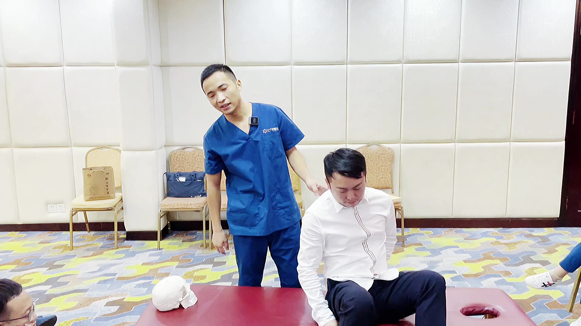 肩周炎的复位手法讲解视频封面