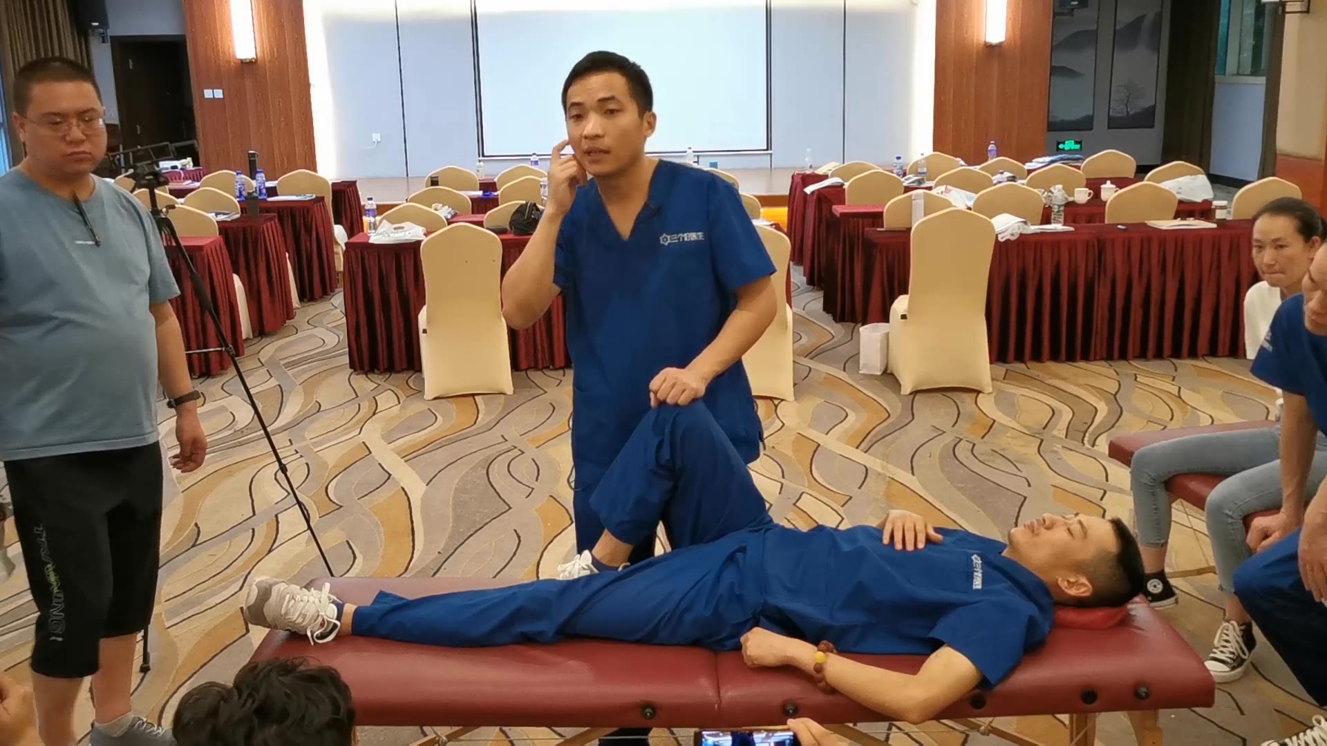 骨盆后倾视频封面
