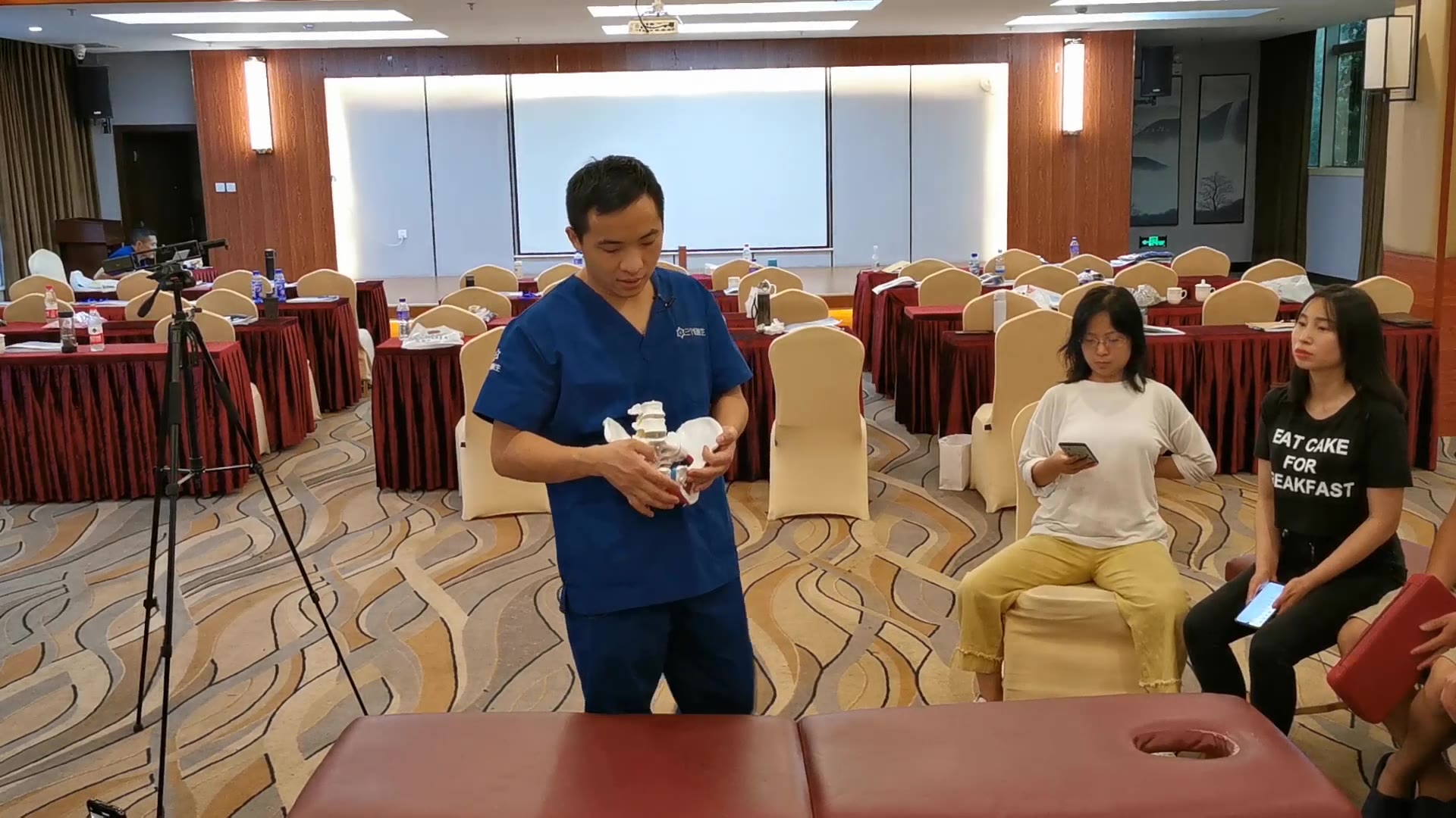 骨盆旋移的手法思路视频封面